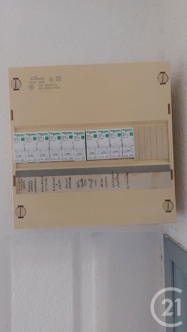 Afficher la photo en grand Appartement F2 à louer - 2 pièces - 47.15 m2 - CARCASSONNE - 11 - LANGUEDOC-ROUSSILLON - Century 21 Aci